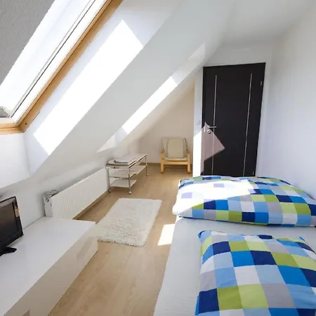 Apartment In Mit Terrasse, Garten Und Grill Naterki