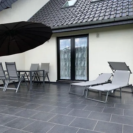 In Mit Terrasse, Garten Und Grill Apartman *